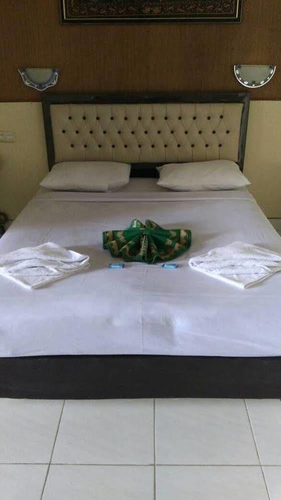 Hotel Yuriko Букитинги Екстериор снимка